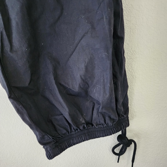 Forever 21 Womens Cotton Black Cargo Pants NWT Size Medium - Picture 6 of 8